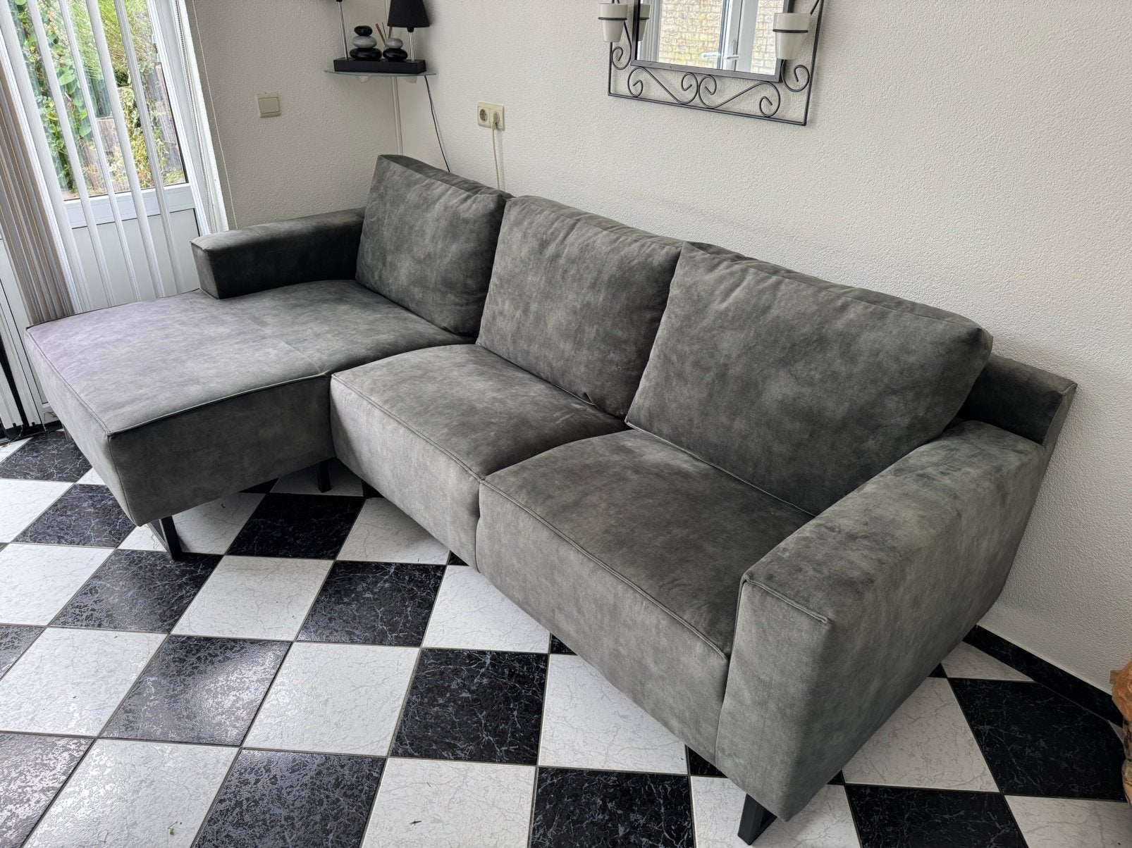 Bank - Fluweel zachte hoekbank met chaise longue links, Huis en Inrichting, Banken | Complete zithoeken, Ophalen, Zo goed als nieuw