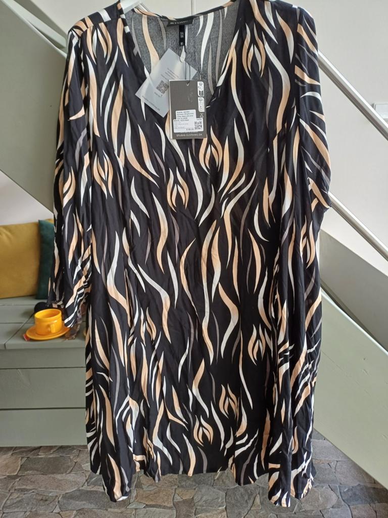 Jurk Studio maat 54/56 nieuw, Kleding | Dames, Grote Maten, Ophalen of Verzenden, Nieuw, Jurk