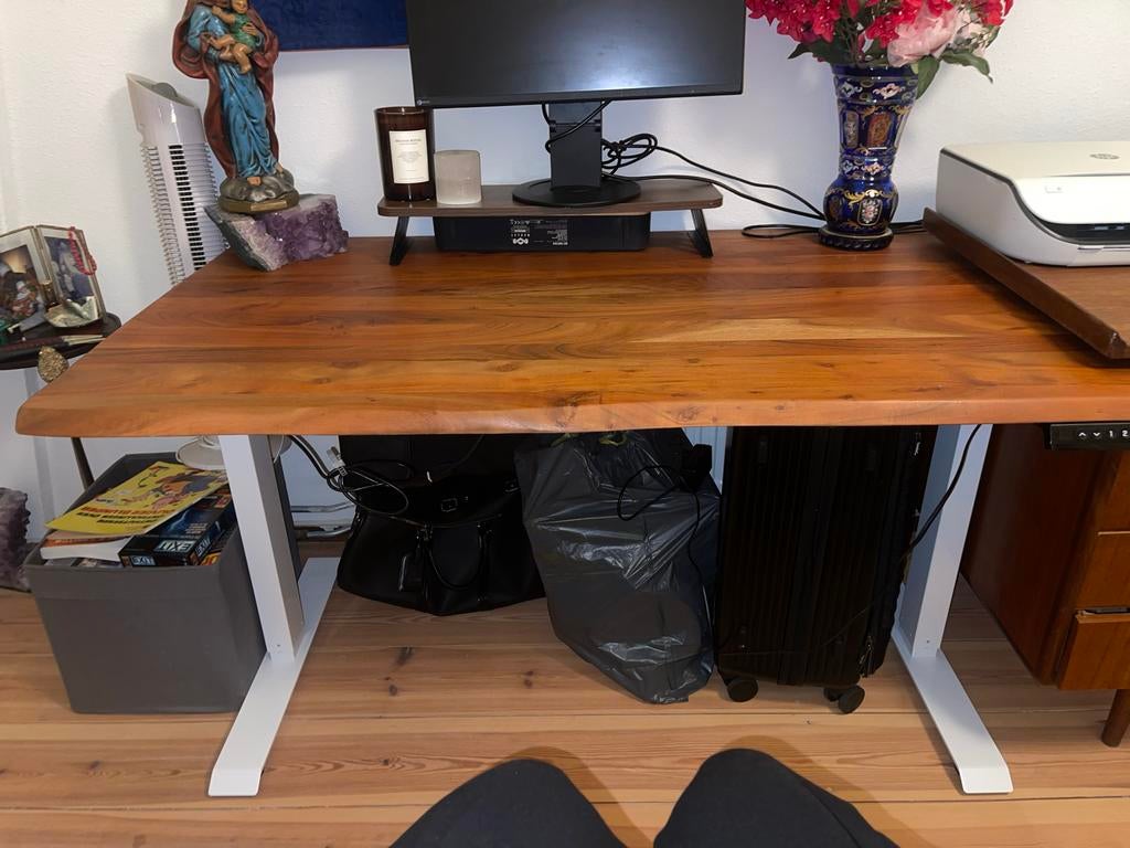 Loctek Zit-sta bureau met massief mango houten blad, Ophalen, Zit-sta bureau, Elektrisch, Hout