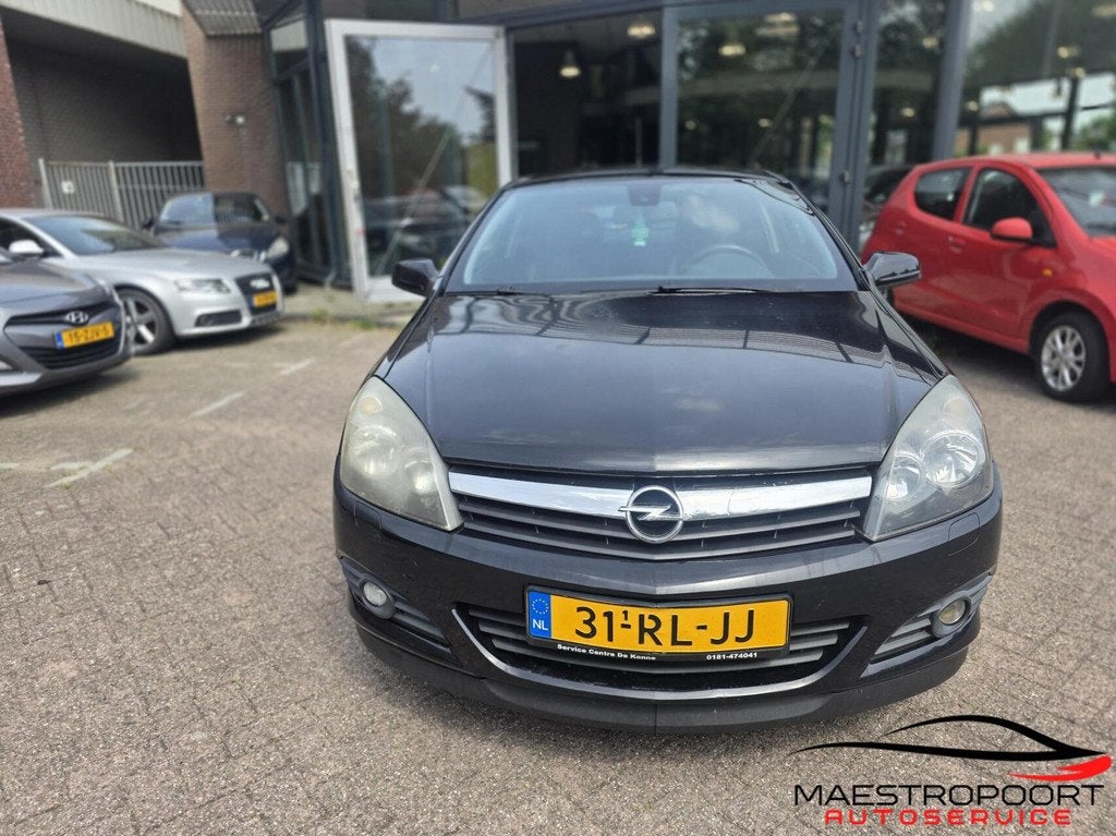 Opel Astra GTC 1.8 Sport, 125 pk, Gebruikt, 1796 cc, Zwart