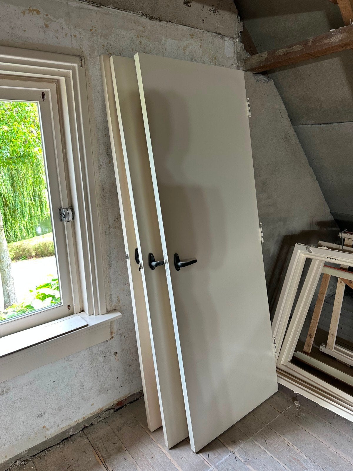8 deuren met bijbehorende kozijnen en beslag, Ophalen, Gebruikt, Binnendeur, 200 tot 215 cm