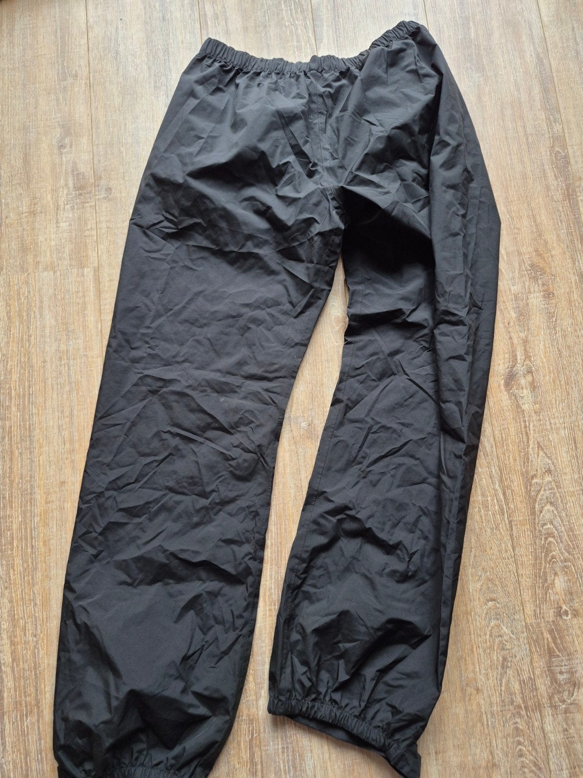 Agu go regenkleding maat L, zwart, Caravans en Kamperen, Ophalen of Verzenden, Zo goed als nieuw, Regenbroek, Dames