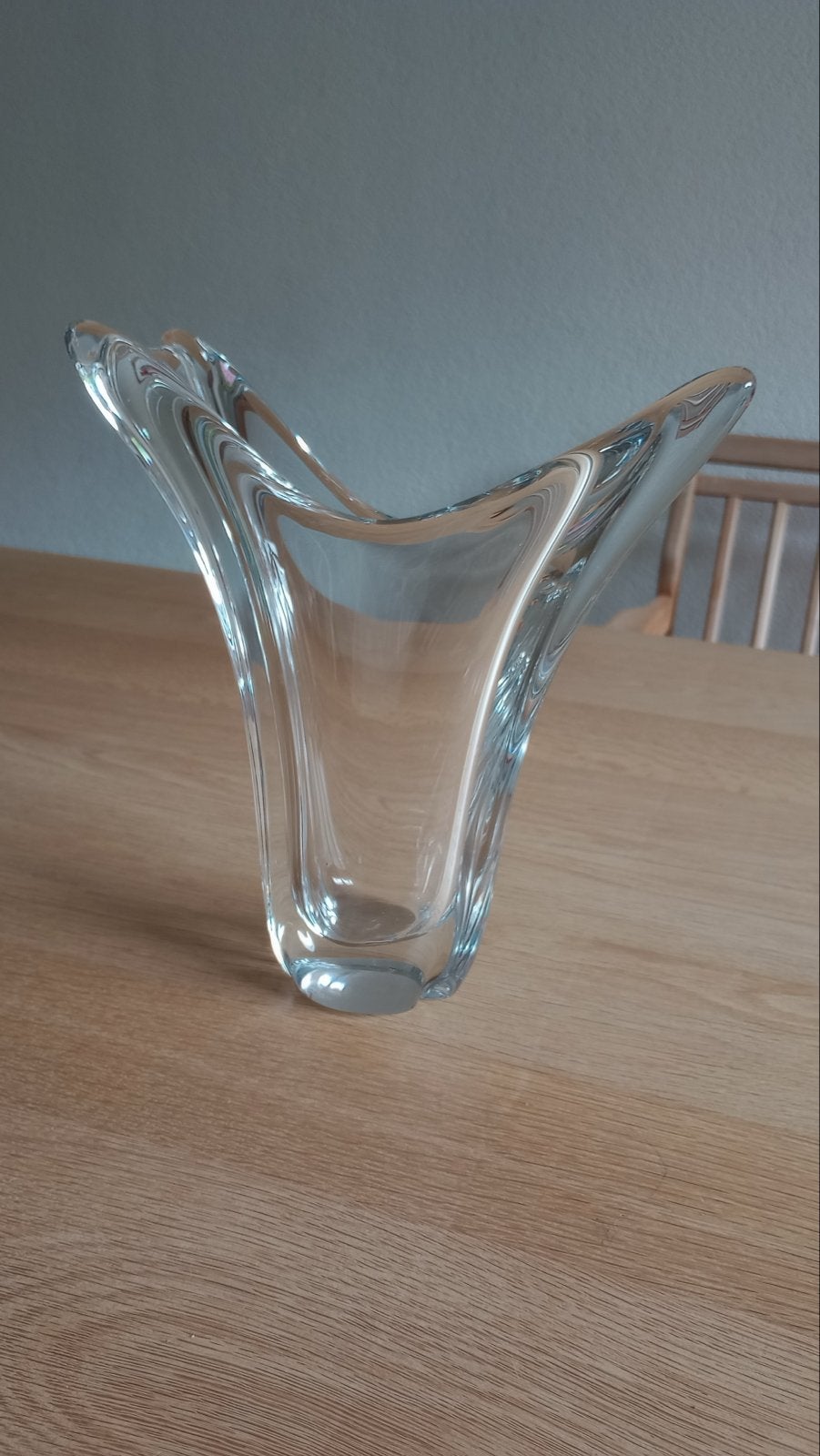 Aangeboden : Daum-France , Kristallen Vaas - 24 cm Hoog, Ophalen