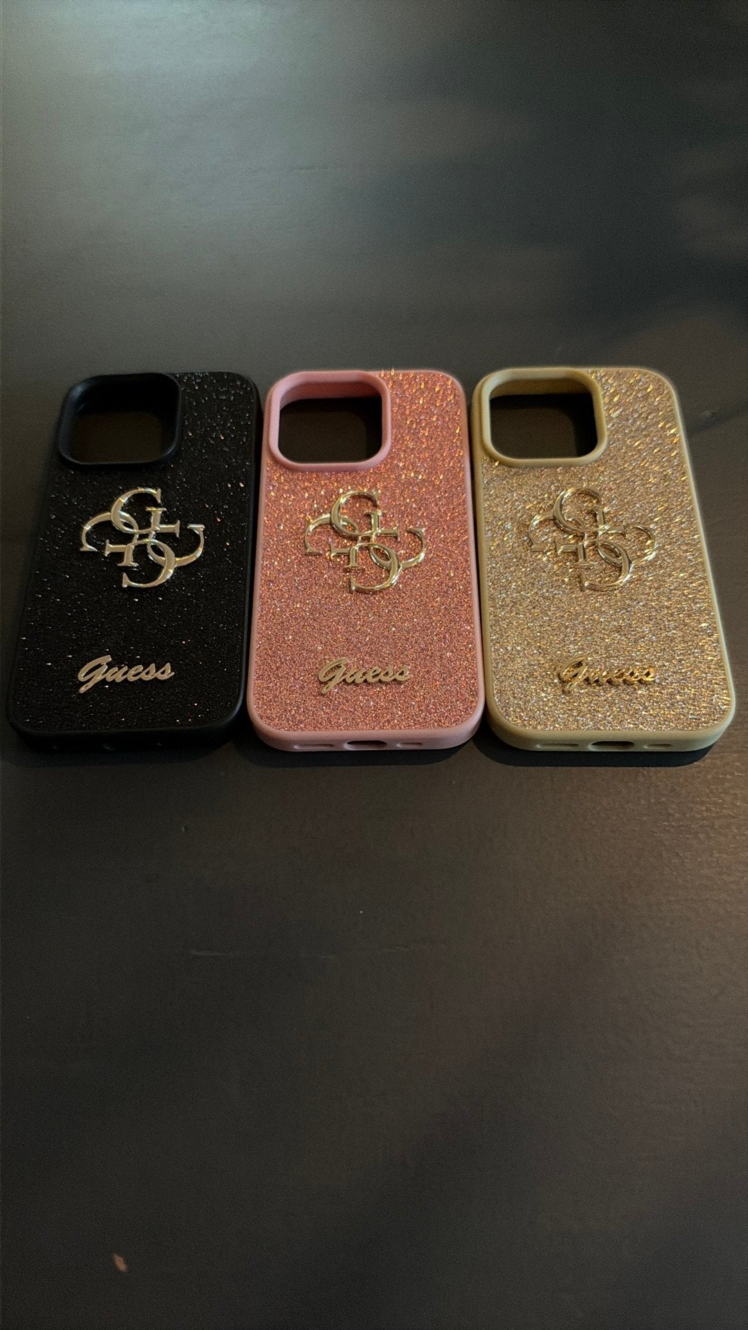 Guess hoesje iphone 16 pro glitter, Ophalen of Verzenden, Zo goed als nieuw