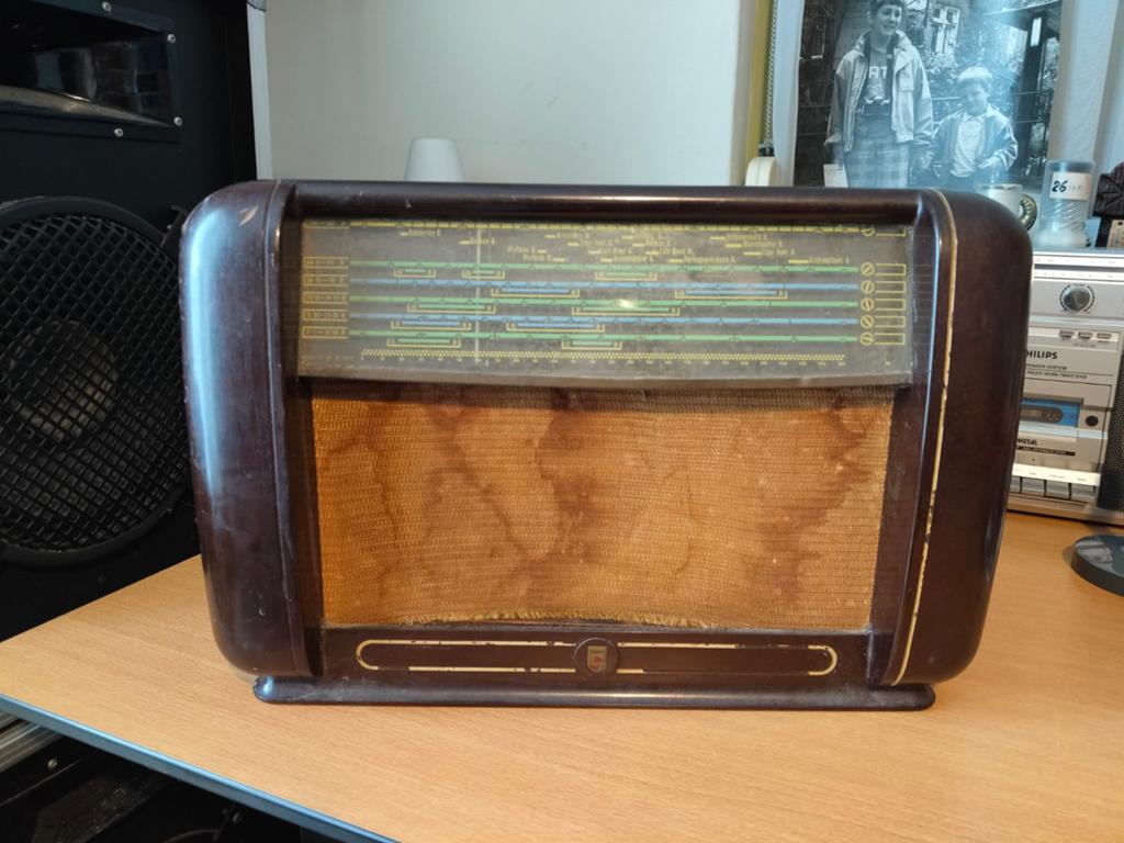 Philips 586A buizenradio - Niet getest, doek beschadigd, Ophalen of Verzenden