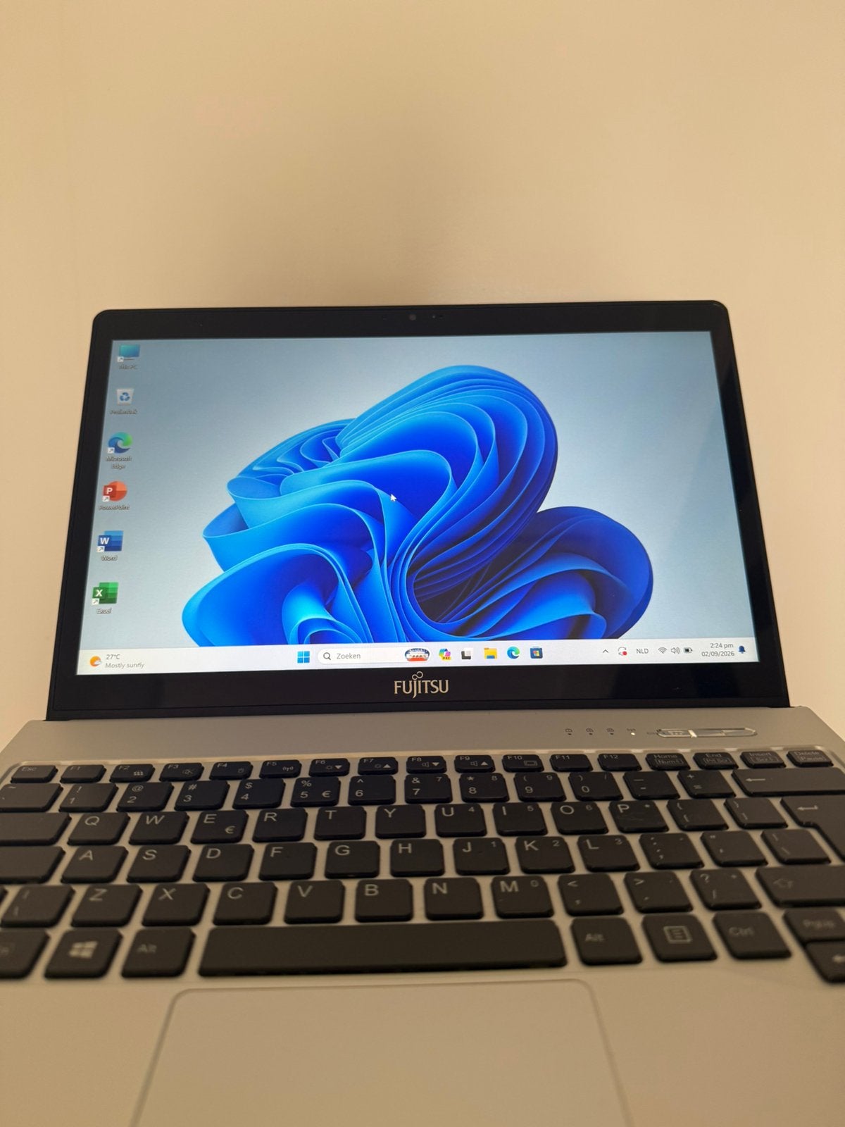 Magazijnopruiming,laptop,actie,i5(laptop,actie,opruiming), Computers en Software, Ophalen, Zo goed als nieuw, 15 inch, 2 tot 3 Ghz