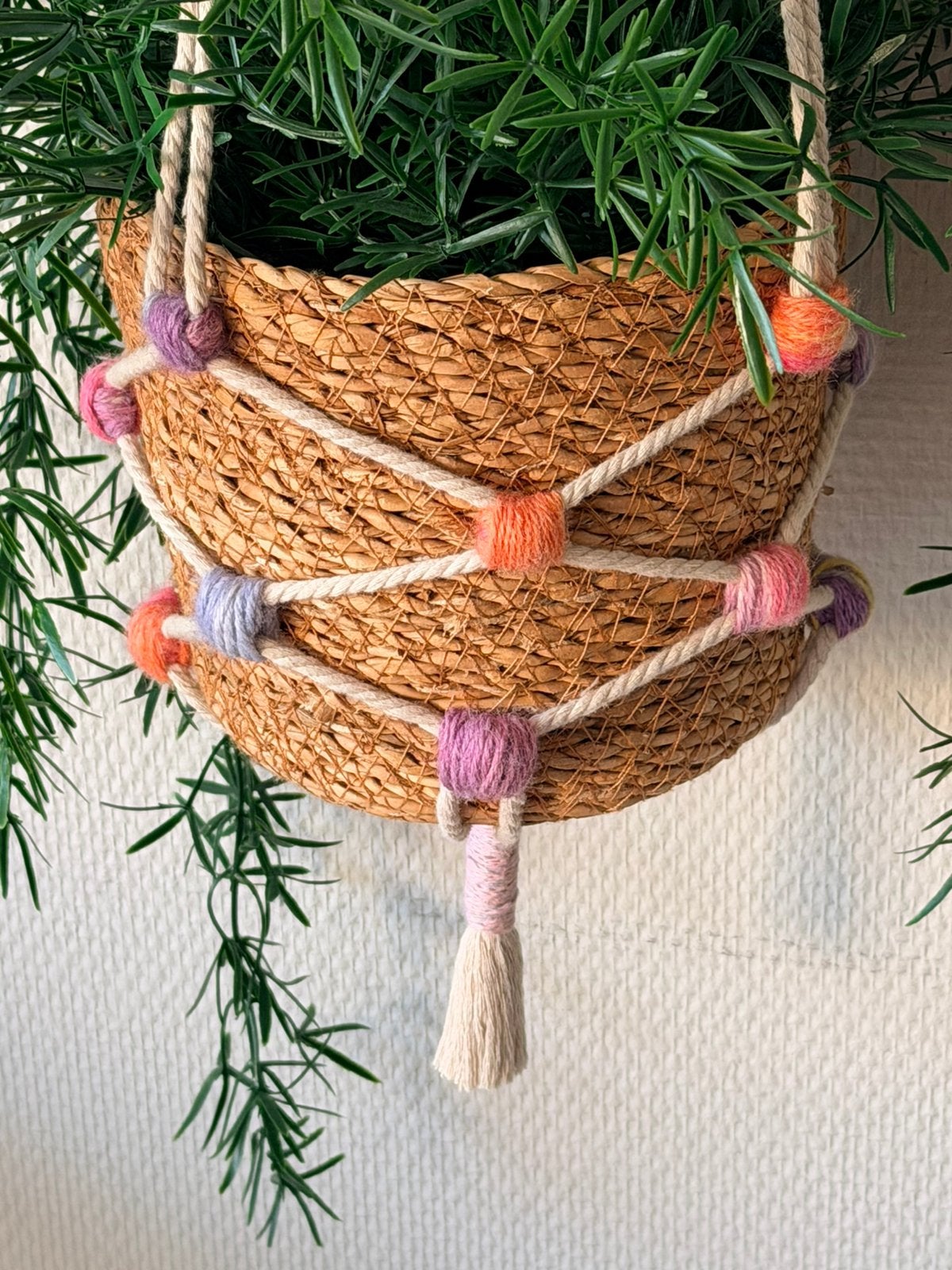 Handgemaakte macramé plantenhanger - beige/meerkleurig, 93 cm, Meerkleurig, Textiel, Nieuw