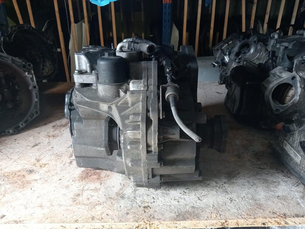 Versnellingsbak  van een Volkswagen Touran (1T1/T2) 1.4 16V, Gebruikt, -, Volkswagen, -
