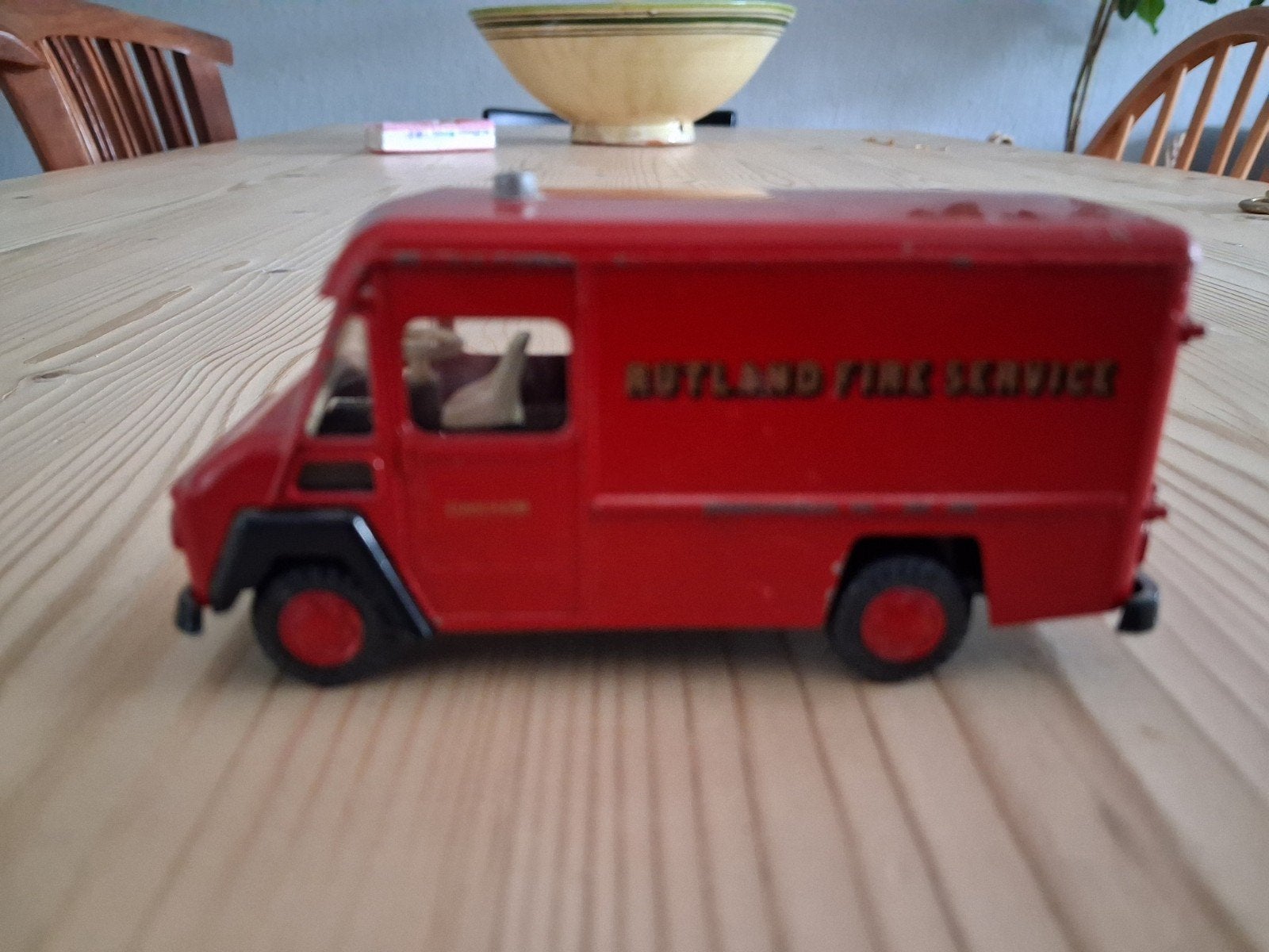 Lion Car Commer Brandweer, Hobby en Vrije tijd, Modelauto's | 1:87, Ophalen of Verzenden, Zo goed als nieuw, Bus of Vrachtwagen