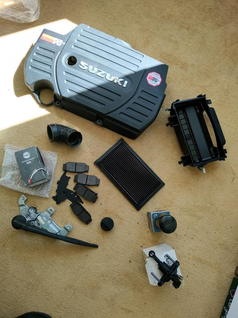 Voor Suzuki Swift, K+N luchtfilter, achterruitwisser motor, Ophalen of Verzenden, Gebruikt, Suzuki
