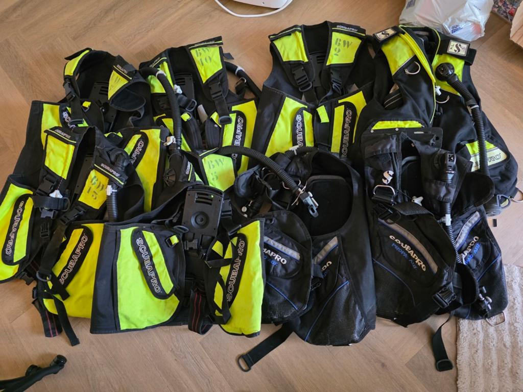 Partij duikuitrusting: Dräger PSS100 Backplates & Trimvesten, Watersport en Boten, Duiken, Ophalen, Gebruikt, Trimvest of Wing
