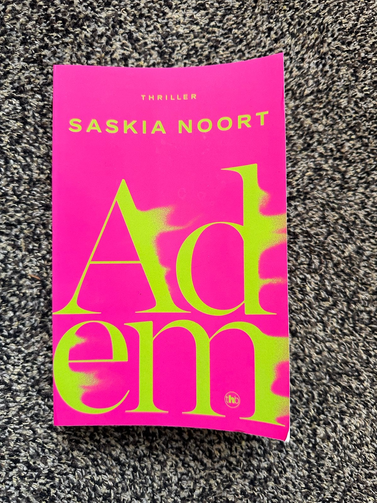 Adem - Saskia Noort (Thriller), Boeken, Ophalen of Verzenden, Gelezen, Nederland