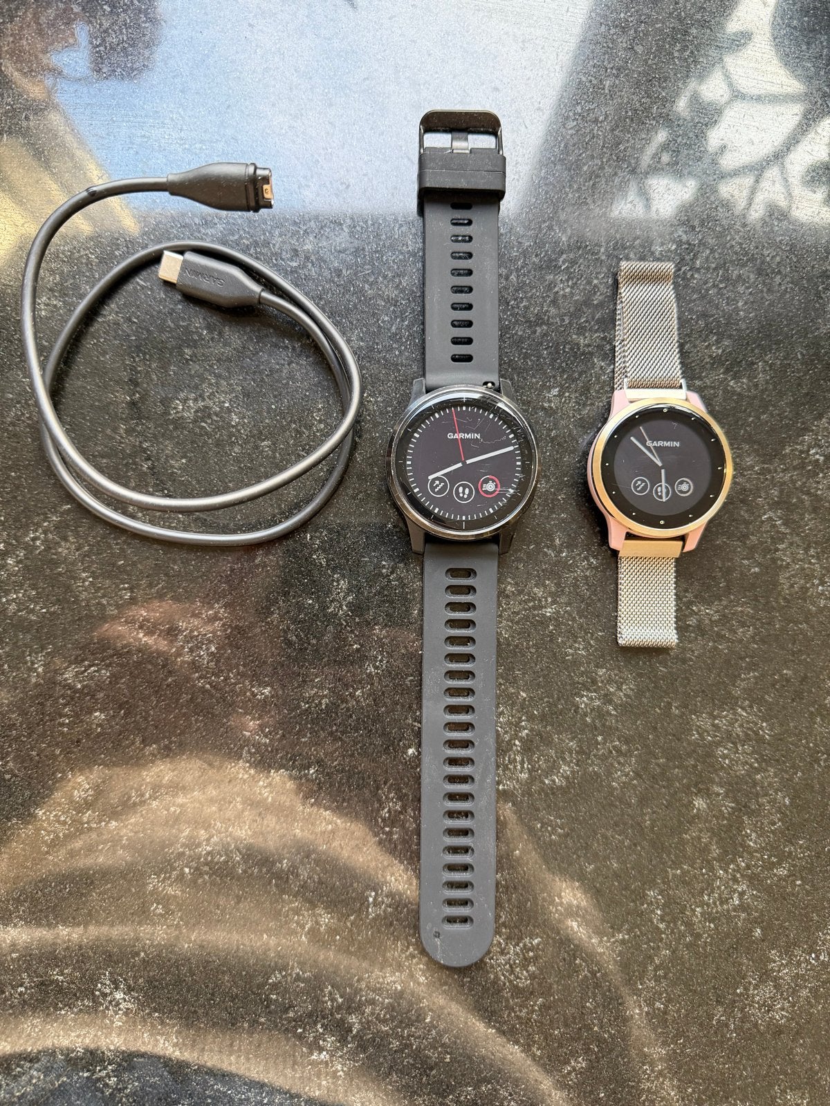 2 Garmin Vivoactive 4 & 4S Smartwatches - Ideaal voor Koppel, Zwart, Ophalen of Verzenden, Waterdicht, Afstand