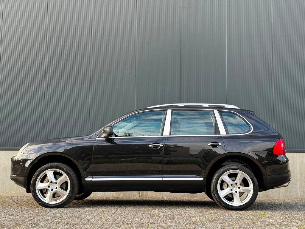 Porsche Cayenne 4.5 S|LUCHTVER|XENON|PANO|TREKHAAK|LEDER, Auto's, Porsche, Cayenne, Zwart, Leder, Bedrijf