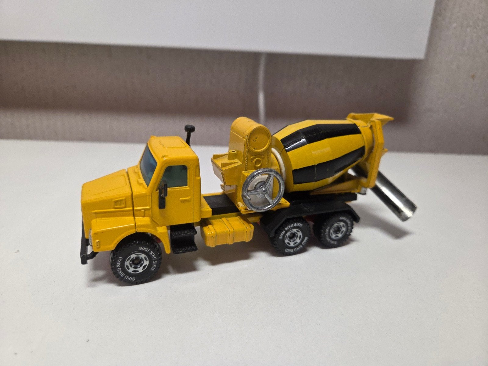 Siku Volvo Betonmixer, Ophalen of Verzenden, Zo goed als nieuw, Bus of Vrachtwagen, SIKU