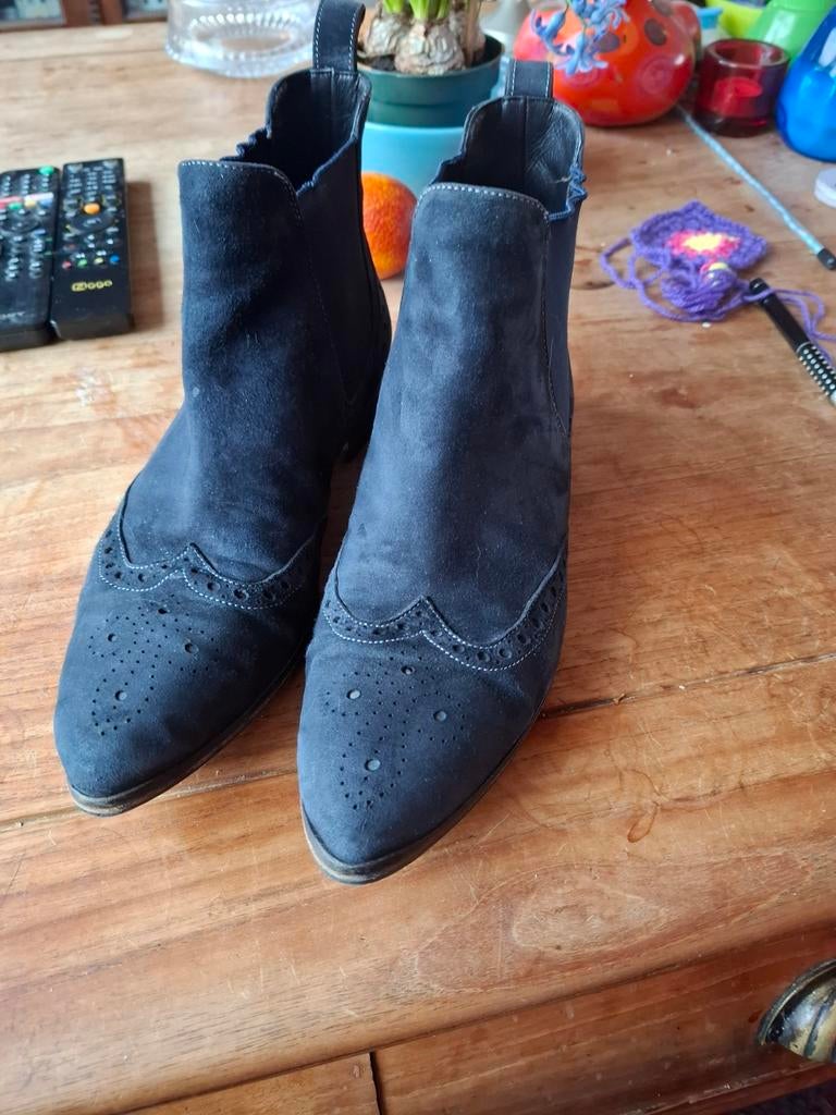Melvin & Hamilton suède laarsjes mt 40 zwart, Kleding | Dames, Schoenen, Zwart, Lage of Enkellaarzen, Ophalen of Verzenden, Zo goed als nieuw