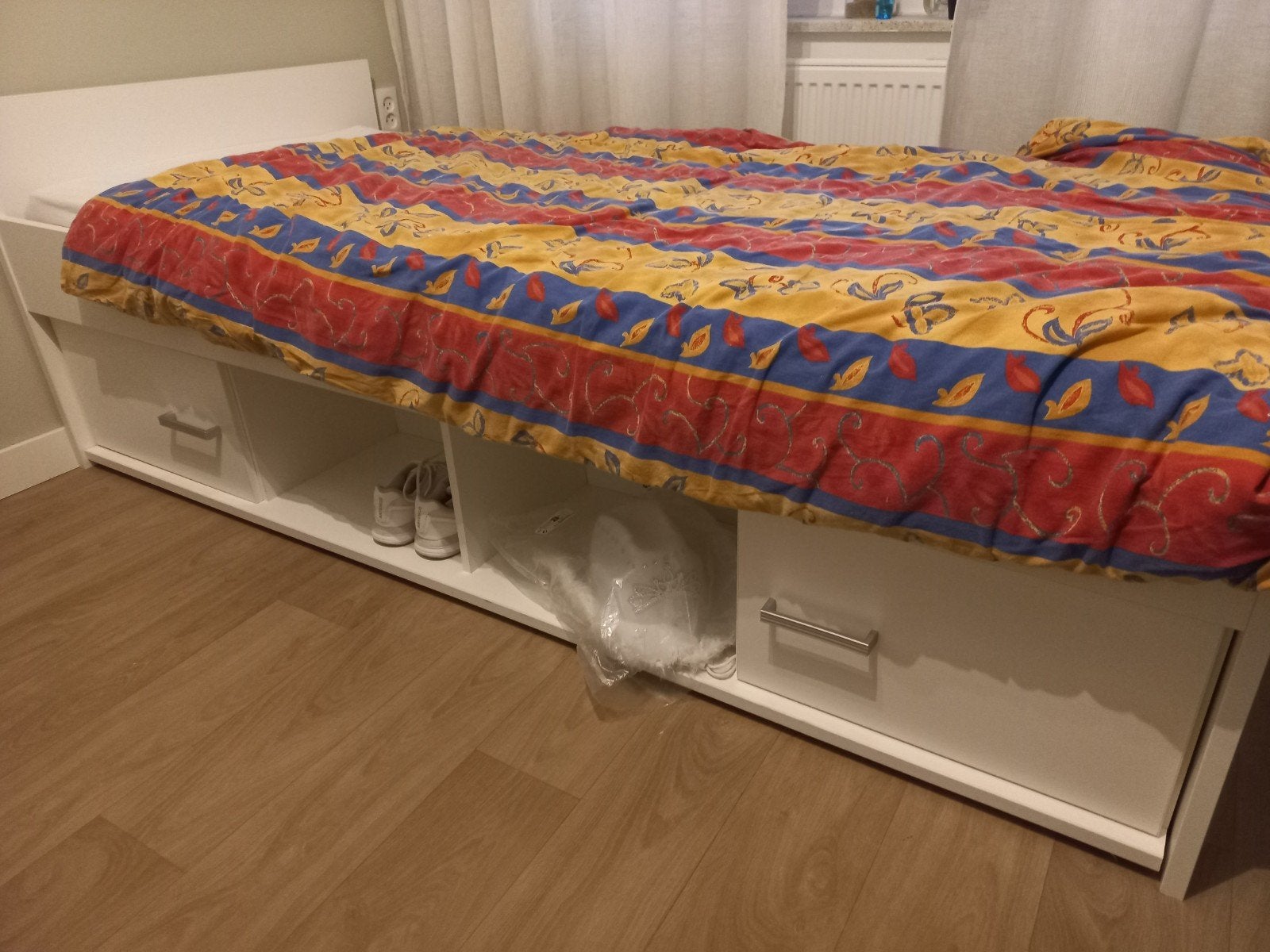 IKEA Eenpersoonsbed (wit) met opbergruimte en lattebodem- Go, Huis en Inrichting, Slaapkamer | Bedden, Ophalen, 90 cm, Eenpersoons