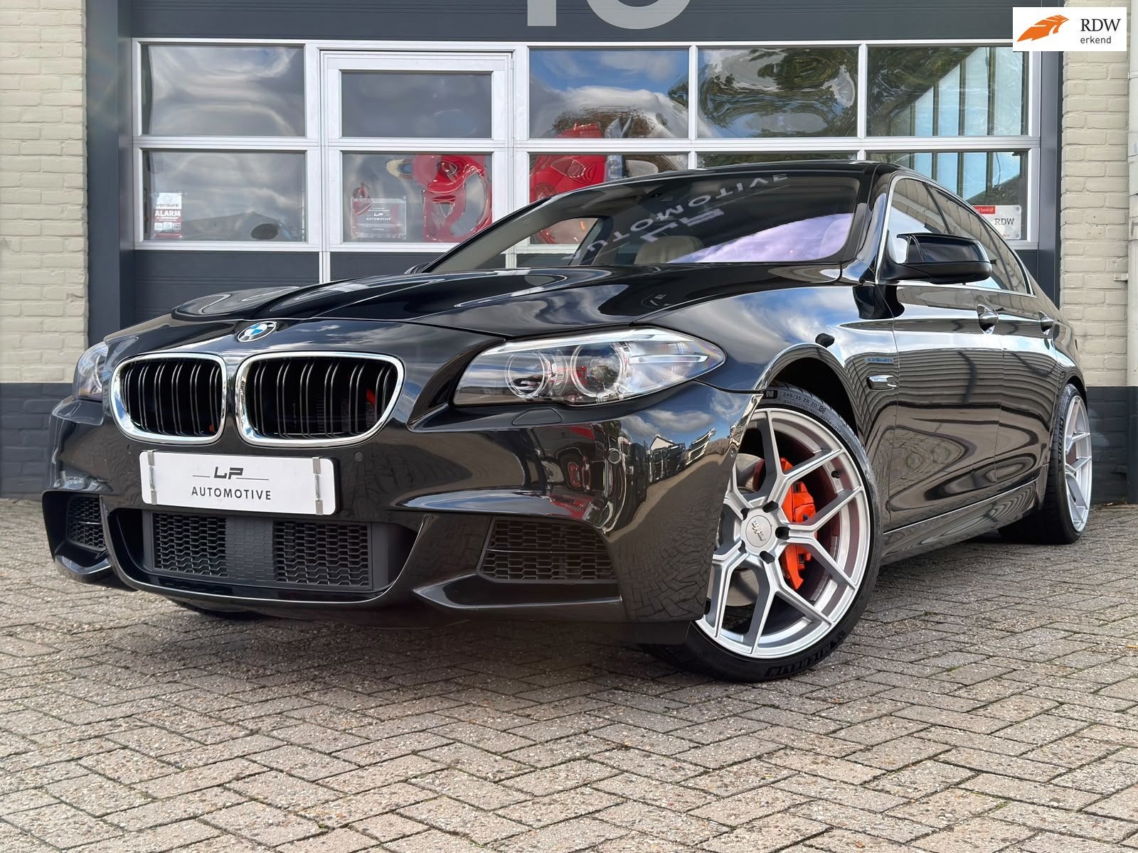 BMW 5-serie 535i / M-pakket / Schuifdak / Memory / Carplay, Automaat, Euro 5, Achterwielaandrijving, Gebruikt