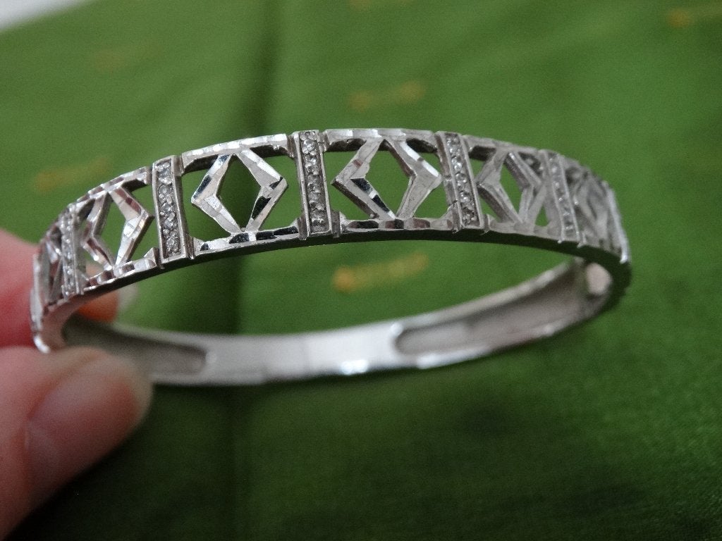 Zilveren armband klap band, met kleine steentjes glinsterend, Verzenden, Gebruikt, Zilver, Zilver