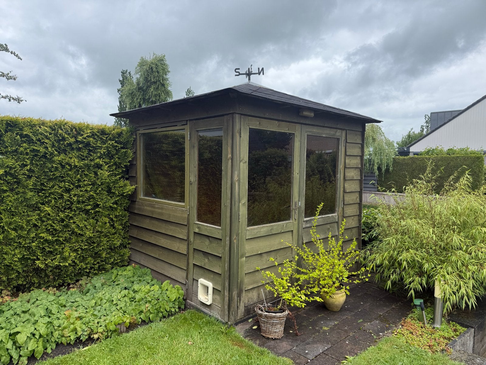 Houten tuinhuis met ramen en windwijzer, Hout, Ophalen, Minder dan 250 cm, 200 tot 400 cm