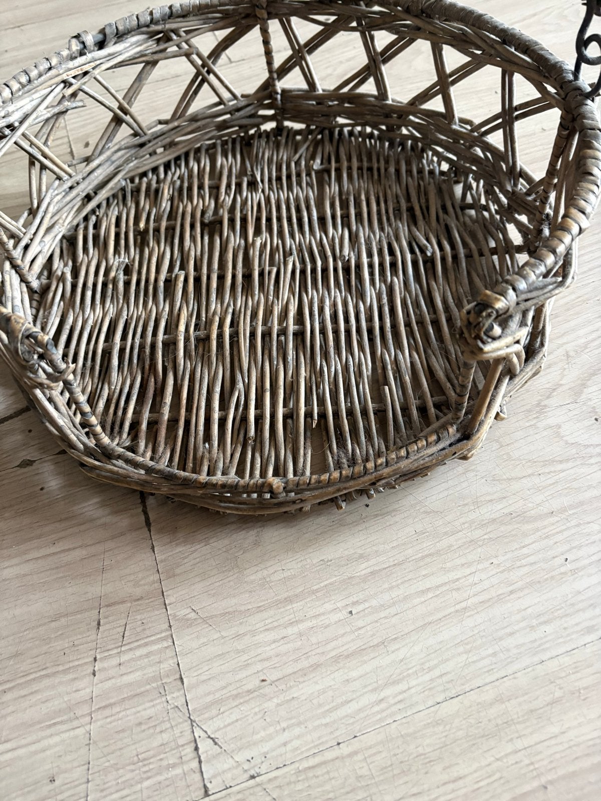 Riviera Maison Rotan Bordenmand - Oude Collectie, Huis en Inrichting, Gebruikt, Gevlochten, Mand, Ophalen of Verzenden