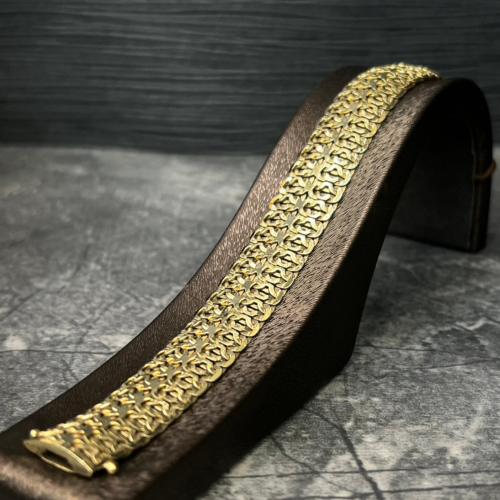 14k gouden armband prachtig schakel dik model, Ophalen of Verzenden, Zo goed als nieuw, Goud