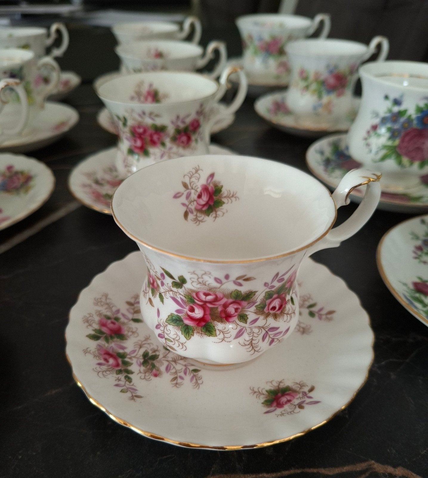 Vintage theekopjes en schotels set Royal Albert, Antiek en Kunst, Ophalen