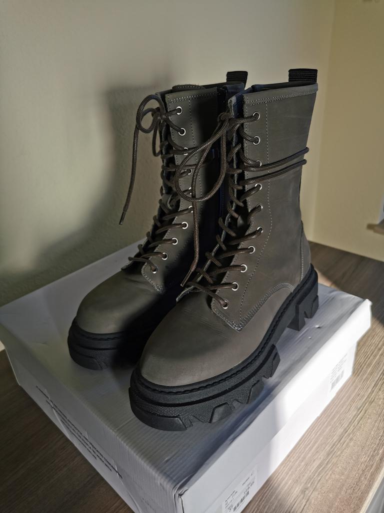 Pavement laars maat 37, Kleding | Dames, Schoenen, Zo goed als nieuw, Groen, Ophalen of Verzenden