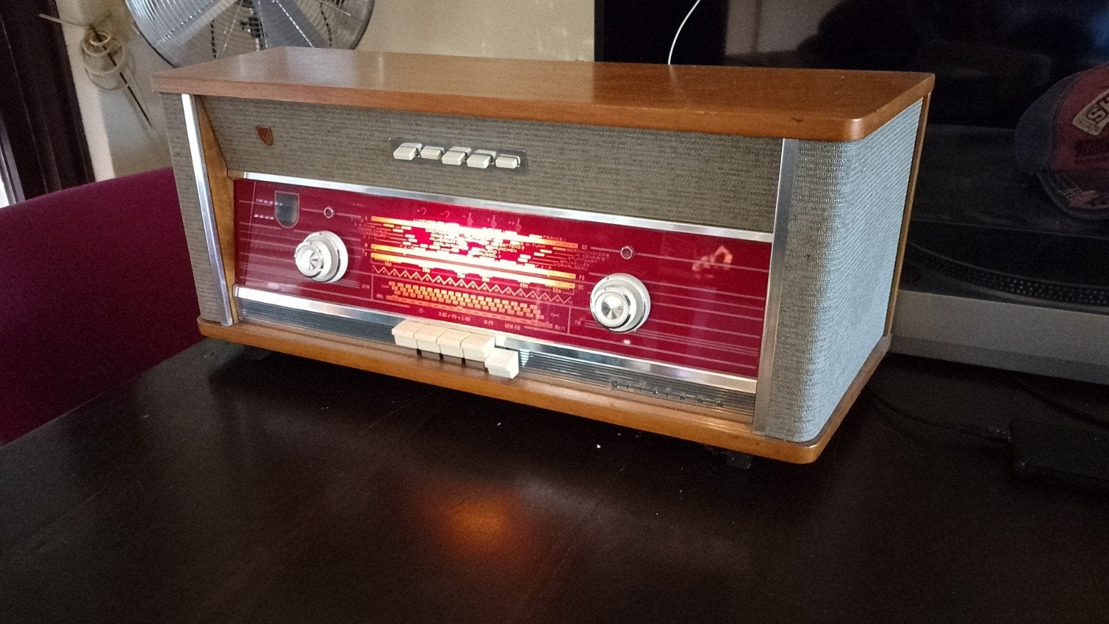 Aristona buizenradio., Ophalen