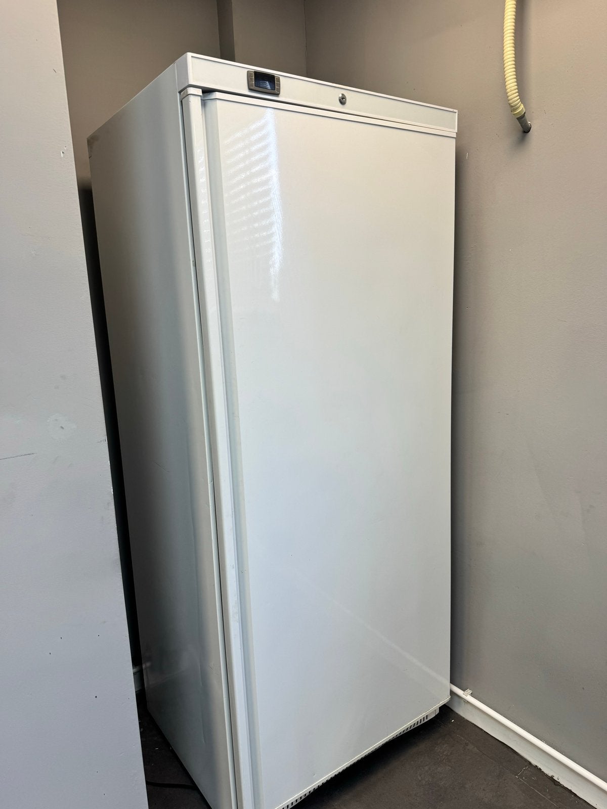 Grote witte koelkast met ventilator - Gebruikt, Witgoed en Apparatuur, Koelkasten en IJskasten, Ophalen, 200 liter of meer, 60 cm of meer