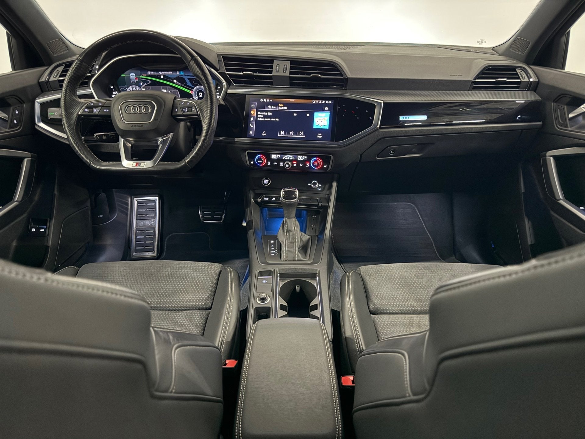 Audi Q3 Sportback 45 TFSI e Pano Sonos Sfeer ACC Elektr. Sto, Dealer onderhouden, Gebruikt, Met garantie (alle), Hybride Elektrisch/Benzine