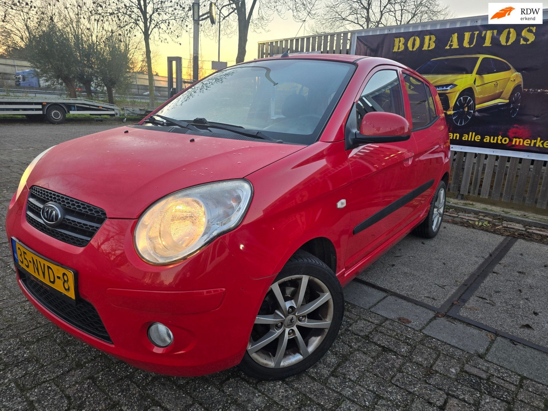 Kia Picanto 1.0 X-pect/airco/5 deuren/nieuwe koppeling/apk 2, Auto's, 4 cilinders, 400 kg, Bedrijf, Handgeschakeld