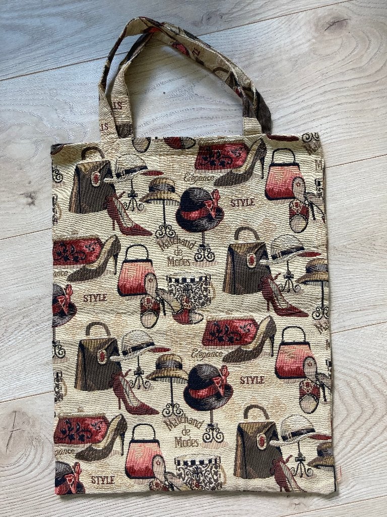 Leuke nieuwe geweven tas met tasjes, hoedjes en schoenen, Ophalen of Verzenden, Nieuw, Bruin, Overige typen