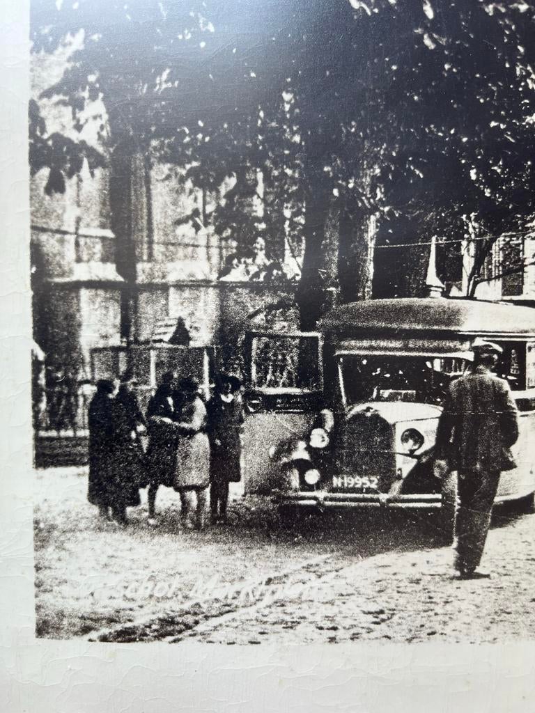 Vintage Foto: Bus en Dorpsstraat, Jaren '20-'30, Ophalen