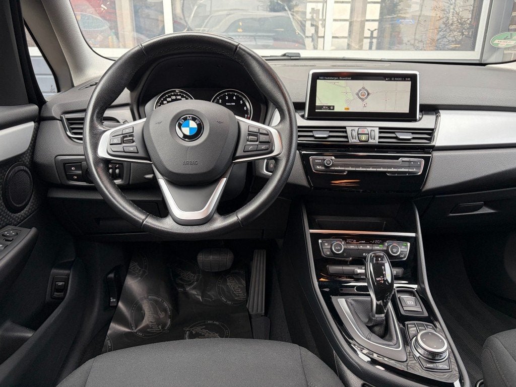 Bmw 2-SERIE GRAN TOURER 218I AUT. - NAVI PLUS - HEAD UP - TR, Auto's, Gebruikt, Euro 6, 2-Serie Gran Tourer, Wit