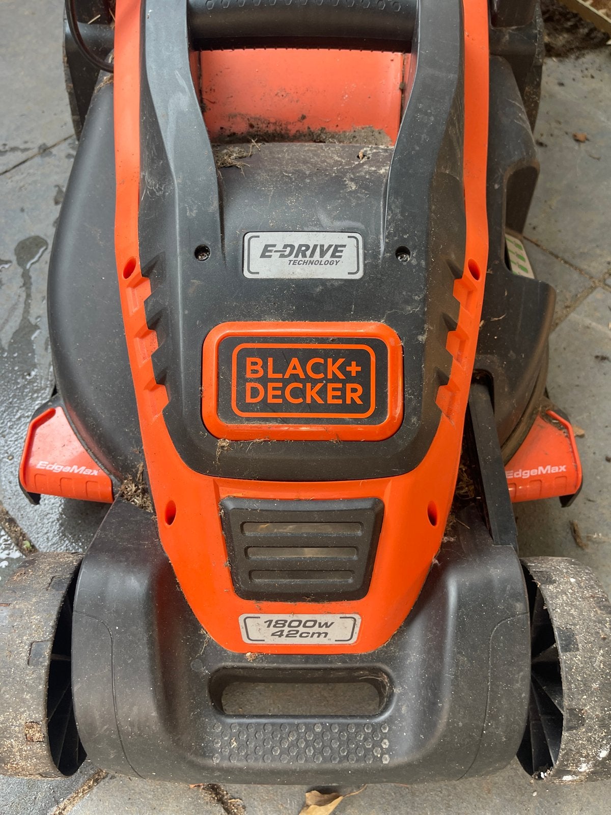 Black+Decker Elektrische Grasmaaier 1800W 42cm, Cirkelmaaier, Gebruikt, Elektrische grasmaaier, Ophalen of Verzenden