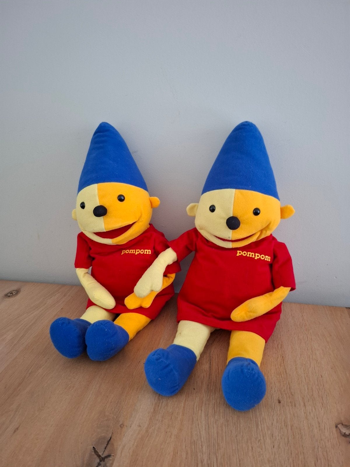 Twee Pompom knuffels, Gebruikt, Overige typen, Ophalen of Verzenden, Middelgroot (20 tot 80 cm)