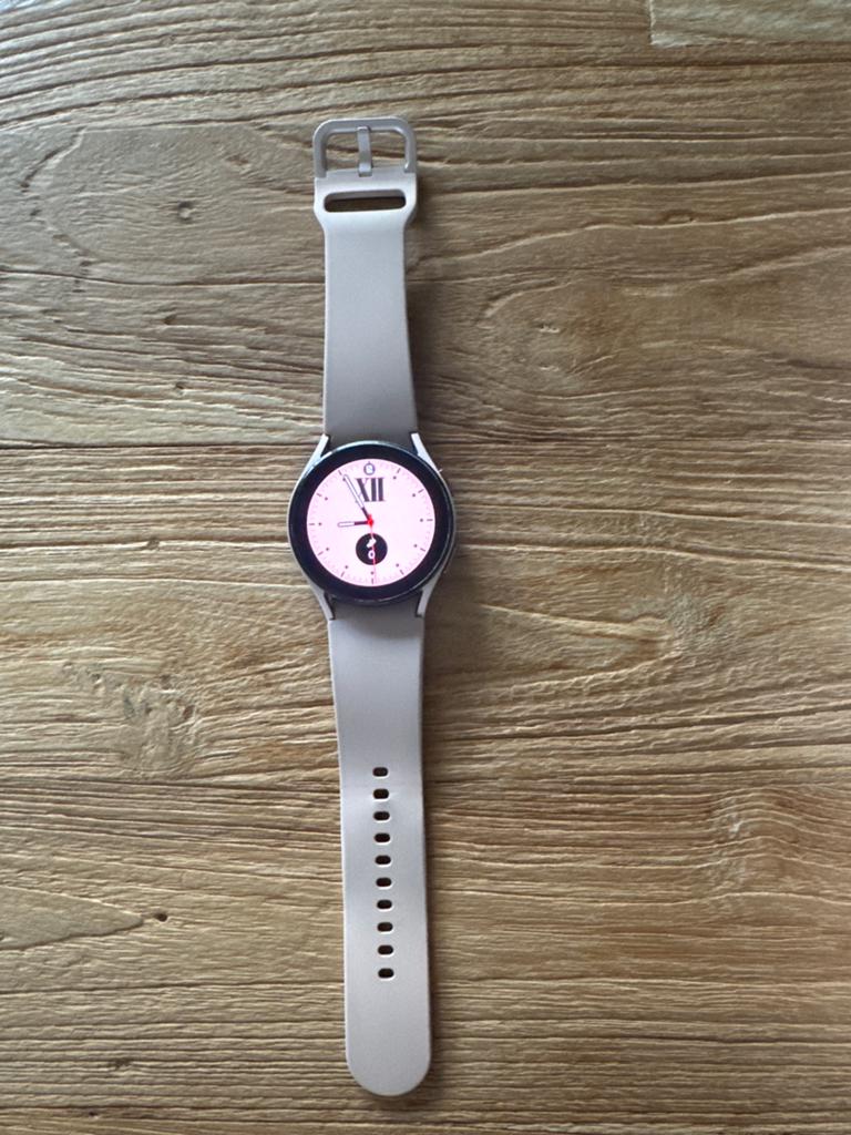 Samsung Galaxy Watch4 - 40mm - Roségoud, Afstand, Ophalen of Verzenden, Zo goed als nieuw, Android