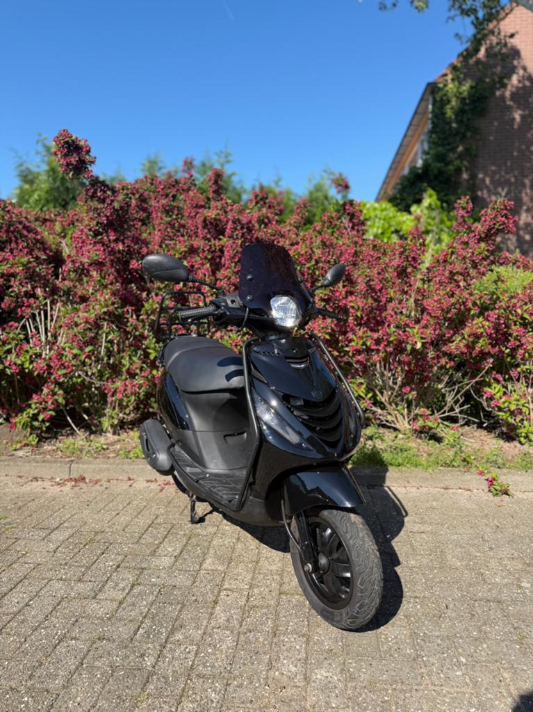 Piaggio Zip 2019 9077KM Brom Full Option, Ophalen, Maximaal 45 km/u, Zip, Zo goed als nieuw