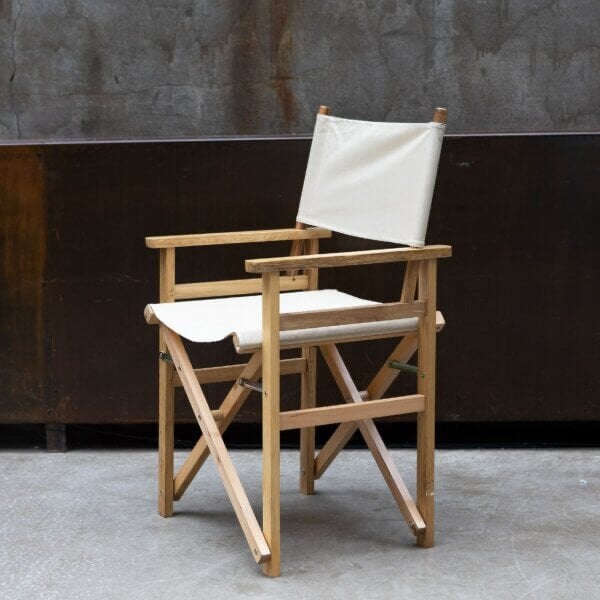 Gebruikte regisseursstoel met gebruikerssporen, Ophalen, Gebruikt, Wit, Vijf, Zes of meer stoelen