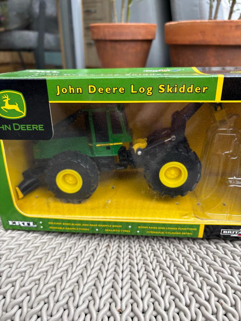 John Deere Log Skidder - Nieuw in doos, Ophalen of Verzenden, Zo goed als nieuw, Tractor of Landbouw, ERTL
