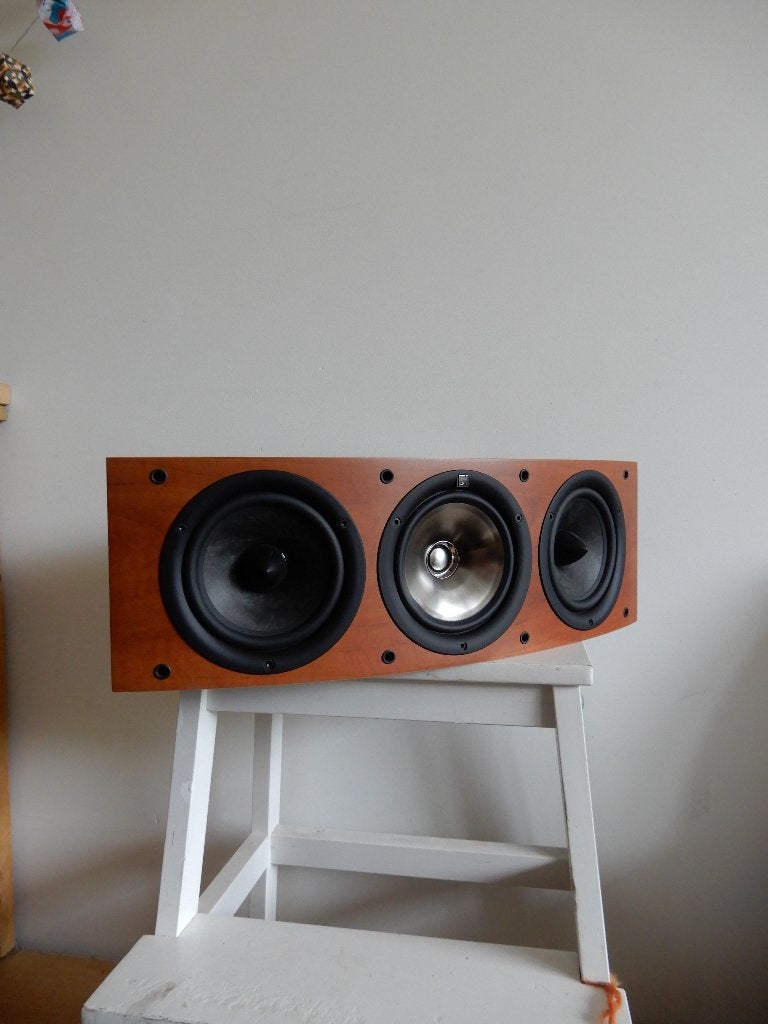 KEF iQ6c 3-wegs basreflex center speaker in dark apple, Audio, Tv en Foto, Luidsprekers, Basreflex, Zo goed als nieuw, KEF, Center speaker