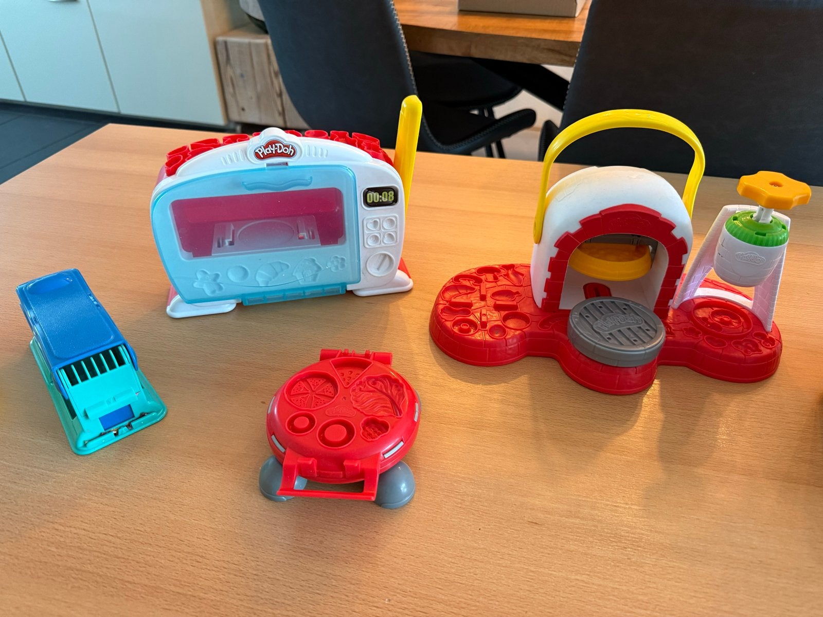 Play-Doh set met oven, pizzaoven en veel accessoires, Ophalen, Gebruikt, Knutselen, Met geluid