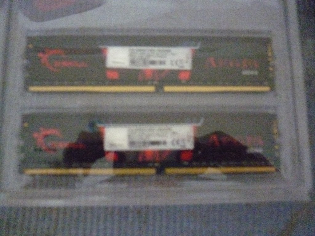 DDR4 geheugen 16GB F4-3000C-16GISB 2~8GB, Computers en Software, RAM geheugen, DDR4, Nieuw, Ophalen of Verzenden, Desktop