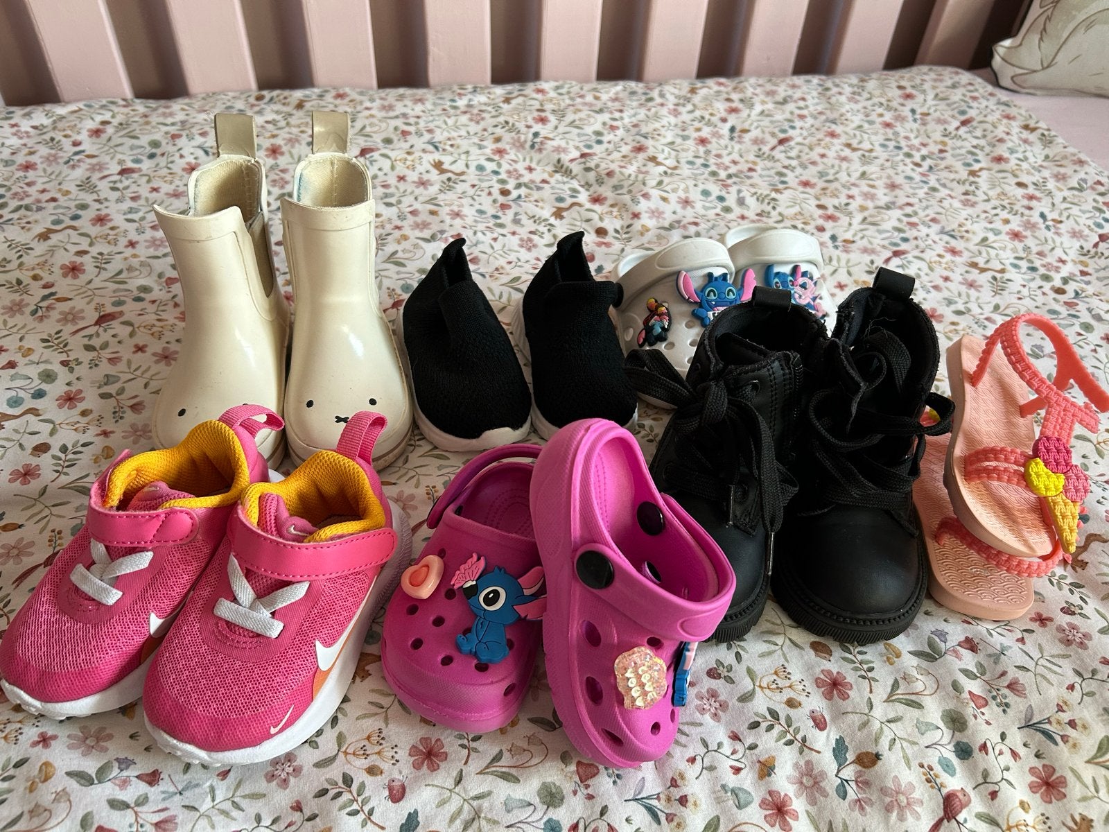 Diverse schoenen maat 19/20: Nijntje, Nike & meer, Ophalen of Verzenden, Zo goed als nieuw, Meisje, Laarzen