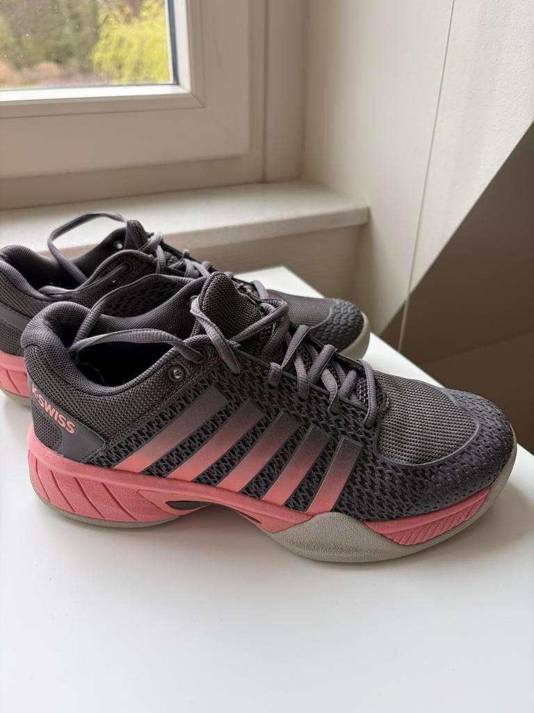 K-Swiss tennis schoenen gladde zool (38) ZGAN !, Schoenen, Ophalen of Verzenden, Zo goed als nieuw, K-Swiss