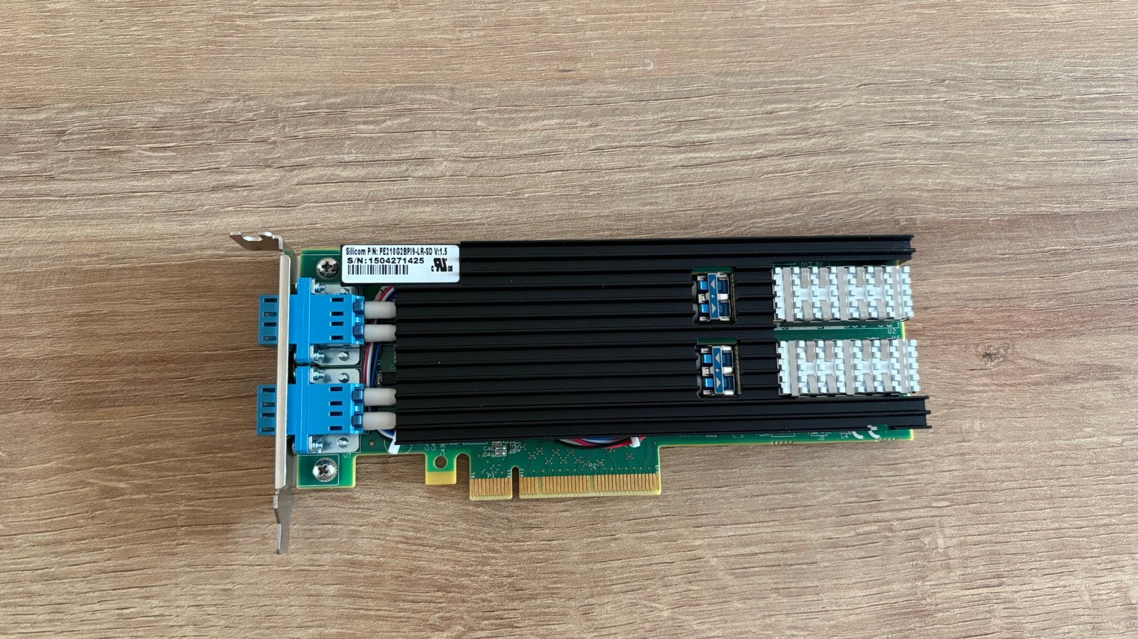 Netwerkkaart met 2x SFP+ poorten, Computers en Software, Netwerkkaarten, Ophalen, Zo goed als nieuw, Intern