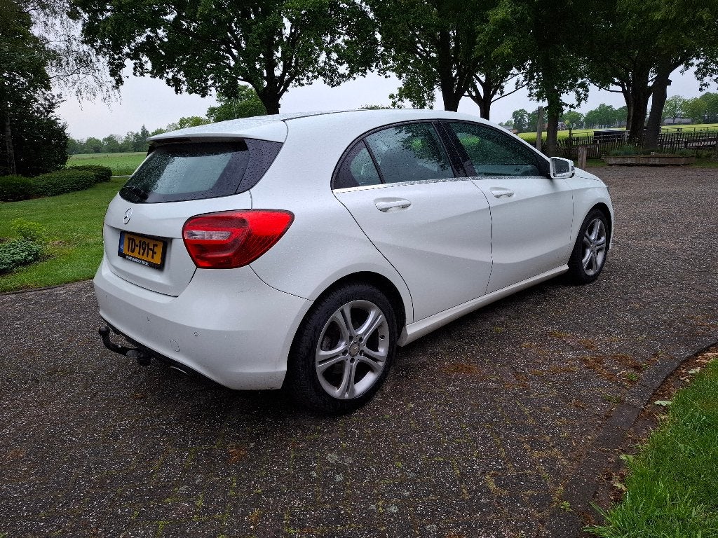Mercedes-Benz A-Klasse 2.2 CDI A200 AUT 2014 Wit, Auto's, 136 pk, Zwart, 4 cilinders, Wit