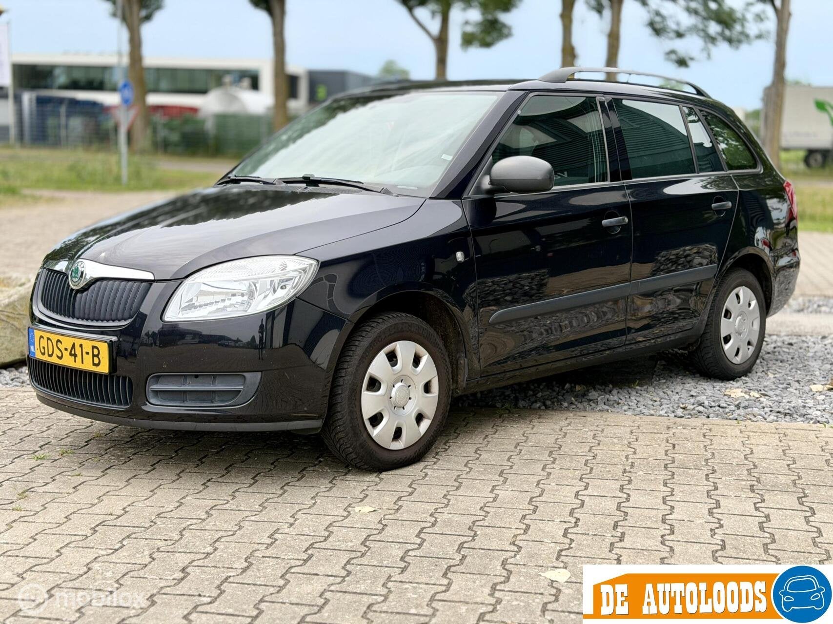 Skoda Fabia Combi 1.2-12V | Trekhaak | Airco | APK Nieuw!, Auto's, Voorwielaandrijving, 450 kg, Gebruikt, 1198 cc