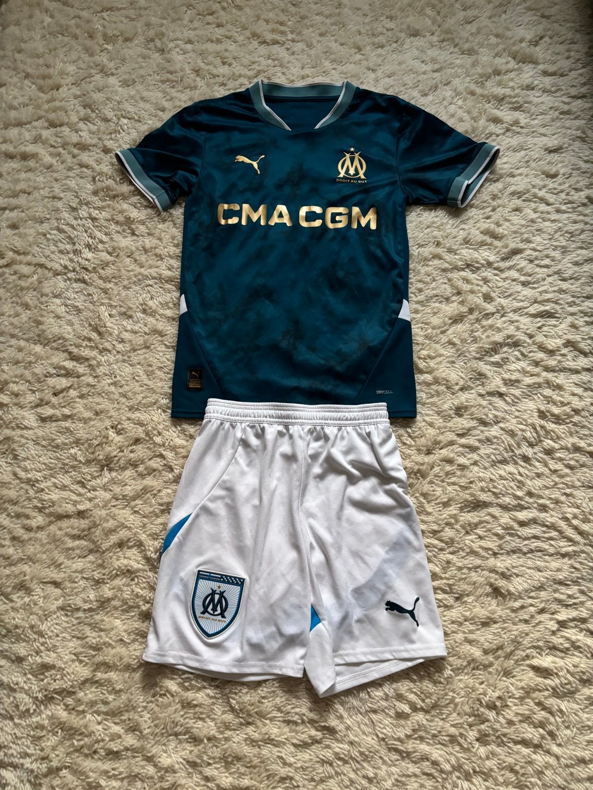 Olympique Marseille tenue (shirt + broekje) maat xs, Meerkleurig, Overige maten, Ophalen of Verzenden, Zo goed als nieuw
